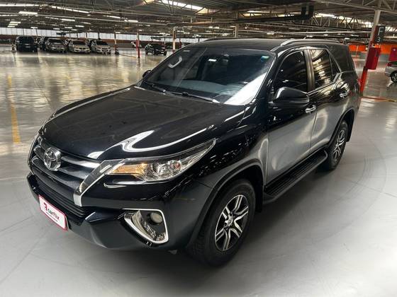 TOYOTA HILUX SW4 2.7 SR 7 LUGARES 4X2 16V FLEX 4P AUTOMÁTICO